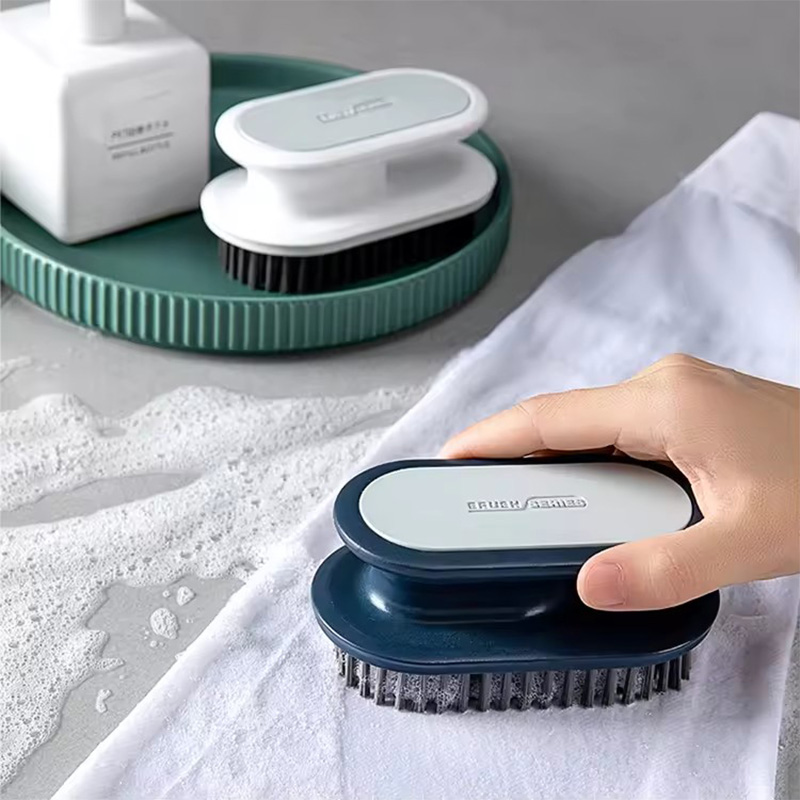 Clothes cleaning brush